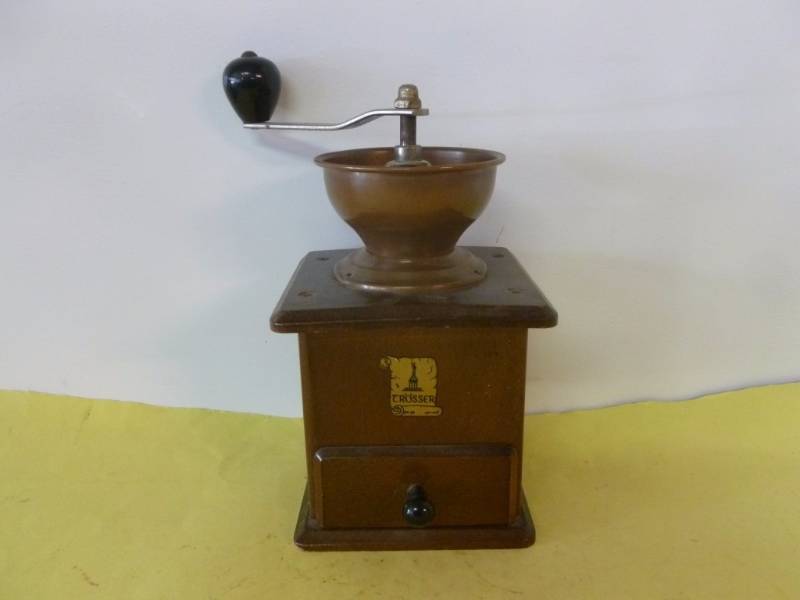lot 178 image: Vintage Coffee Grinder