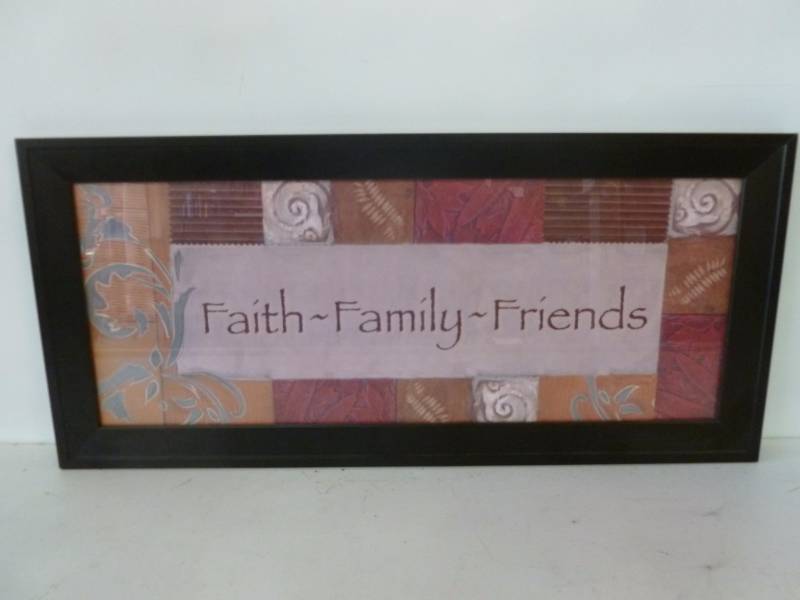 lot 183 image: Decorative