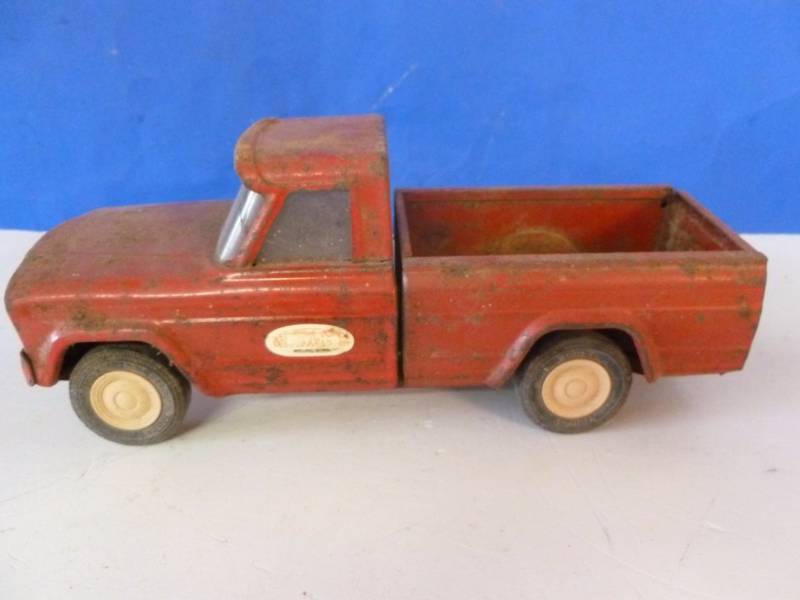 lot 214 image: Vintage Tonka