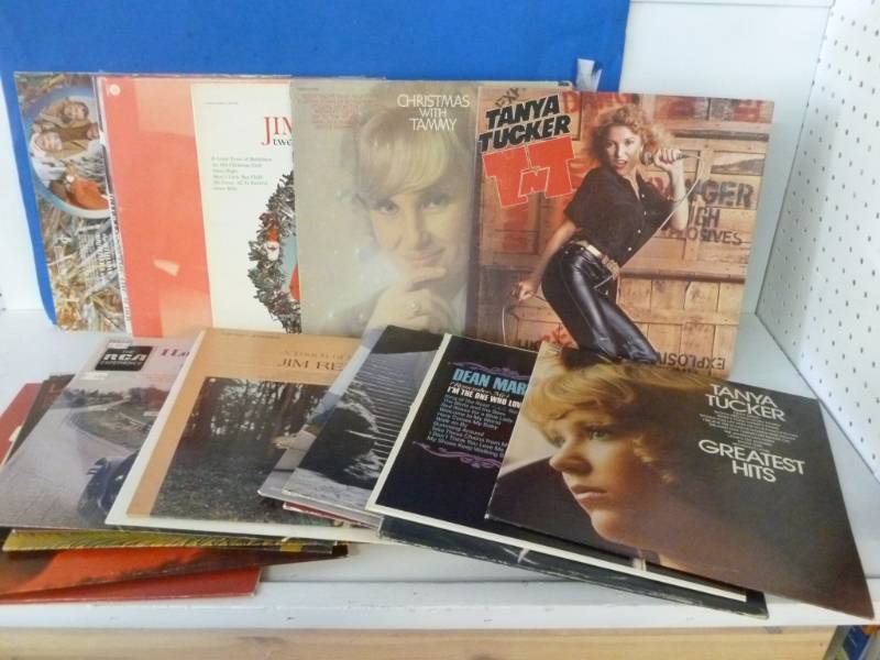 lot 223 image: Record Albums