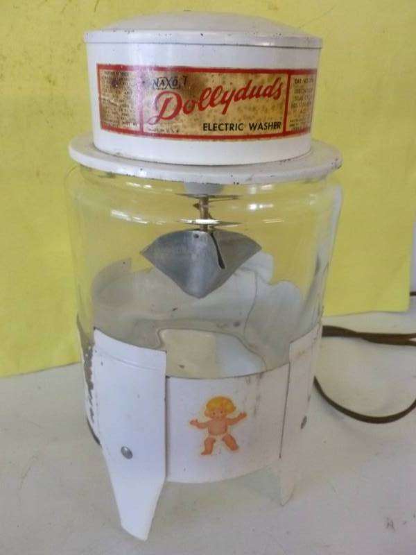 lot 250 image: Vintage Kids Wash Machine
