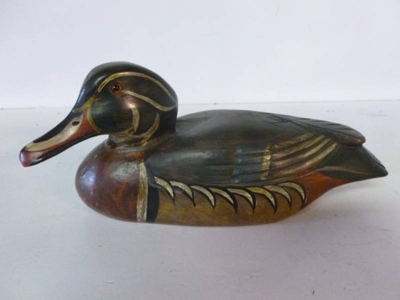 lot 259 image: Wooden Duck Decoration