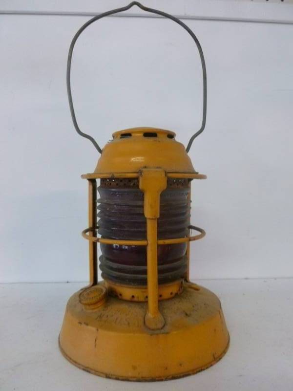 lot 275 image: Vintage Railroad Light