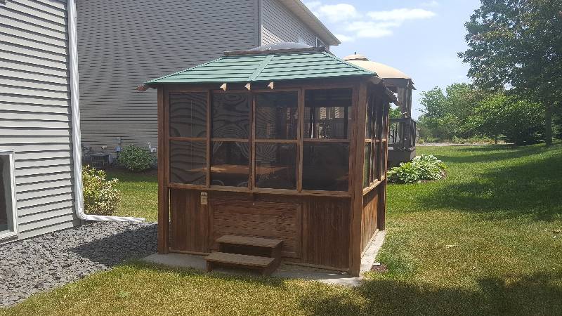 Cal Spa Premier 3 Hot Tub with Gazebo