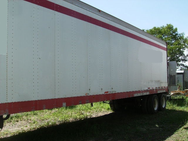 lot 3 image: 1985 Fruehauf 48 Dry Van Trailer