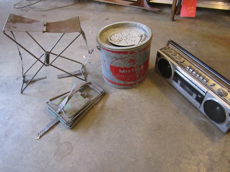 Vintage minnow bucket, folding meta...