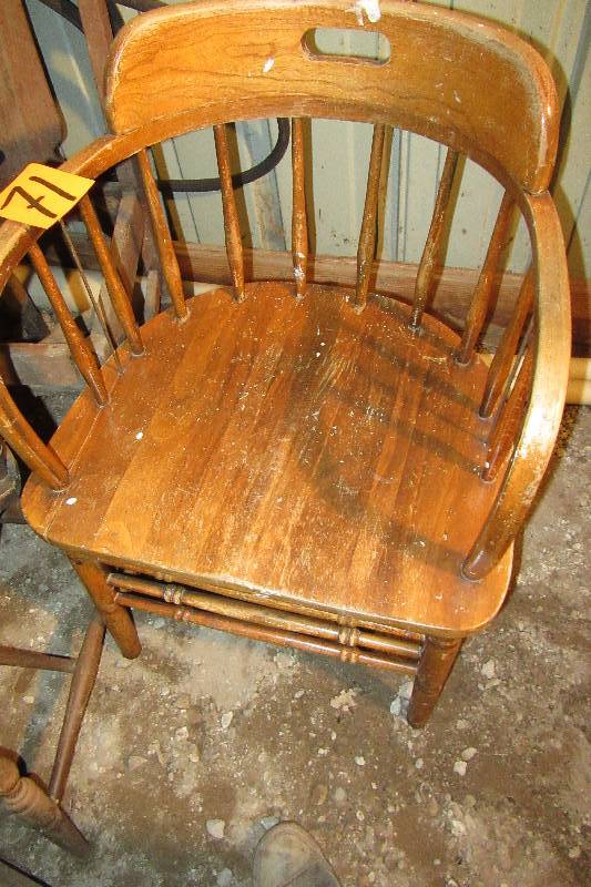 lot 71 image: 12 vintage chairs.. All need some work.. See pictures