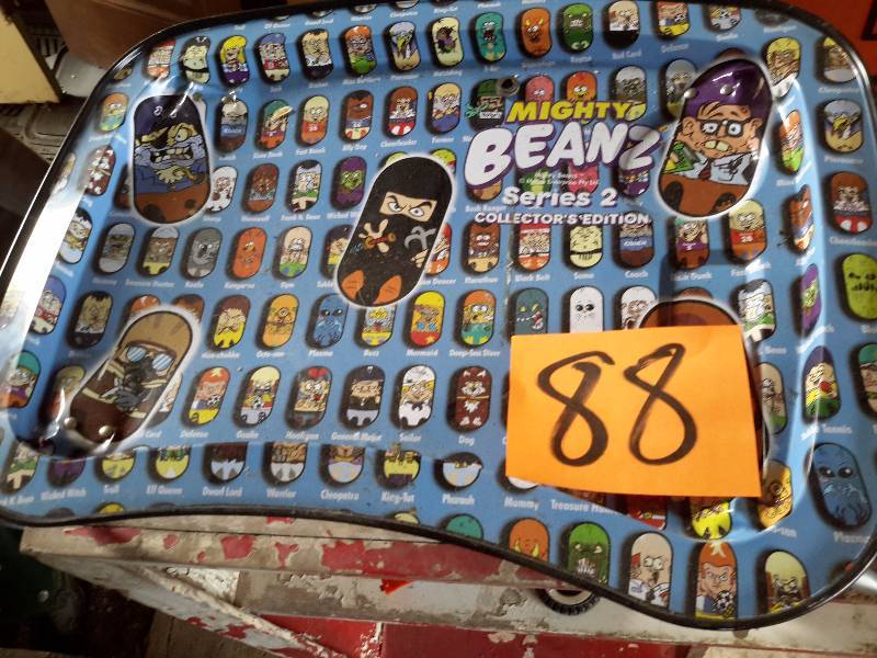 lot 88 image: Mighty bean Series 2 tray, Some type of childs hero type of toy