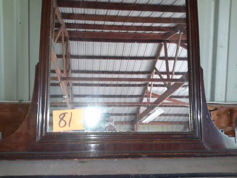lot 81 image: Walnut dresser top mirror