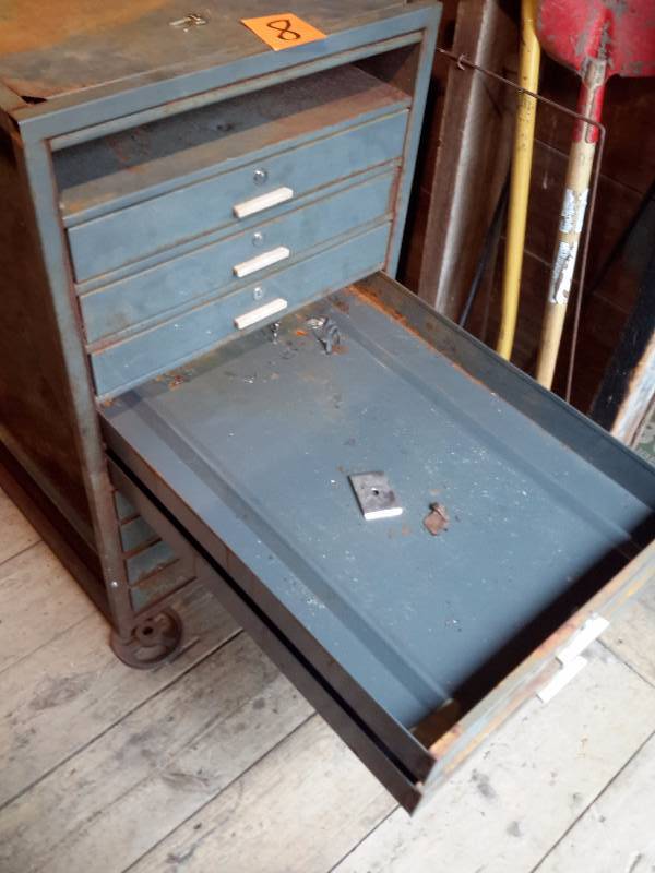 lot 8 image: All metal storage drawer system