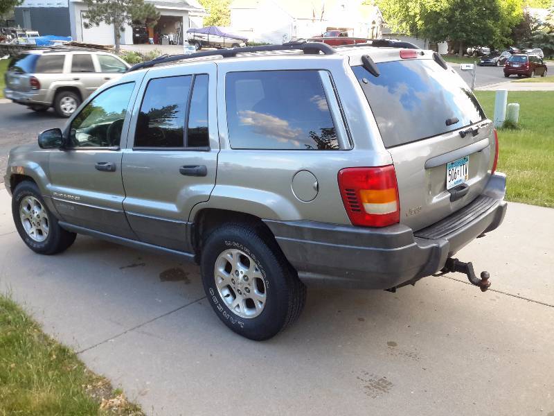 lot 1 image: 2001 Jeep Grand Cherokee