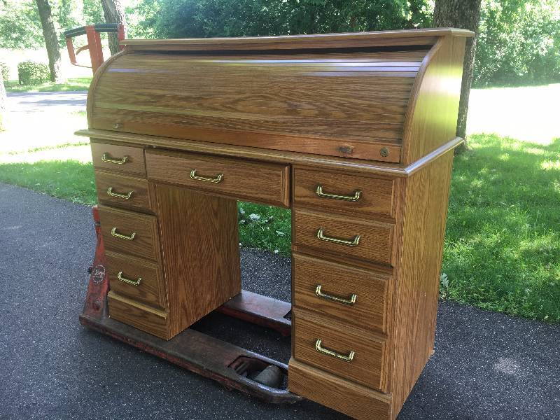 lot 2 image: Secretary Roll Top Desk