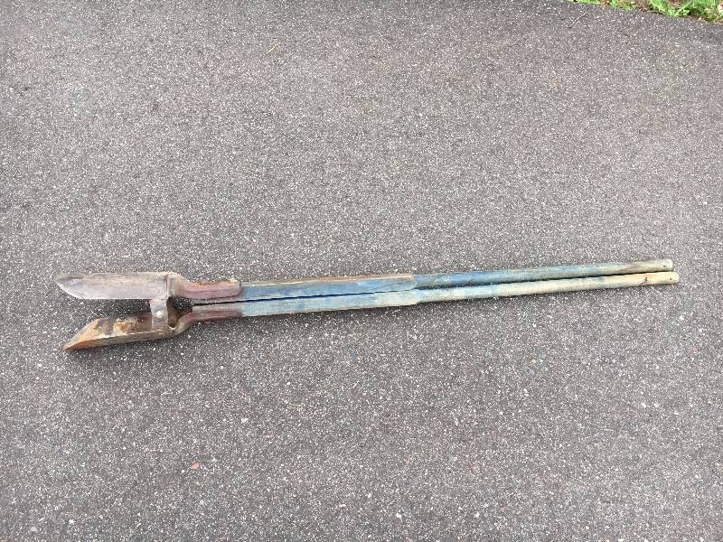 lot 60 image: Post Hole Digger