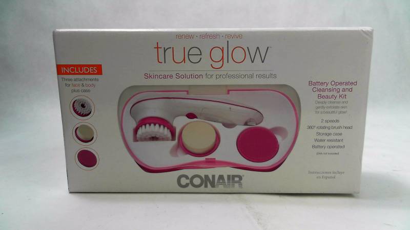 lot 2624 image: Conair True Glow Cleansing and Beauty Kit