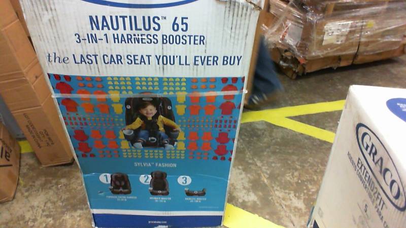 lot 3015 image: Graco Nautilus 65 3-in-1 Carse