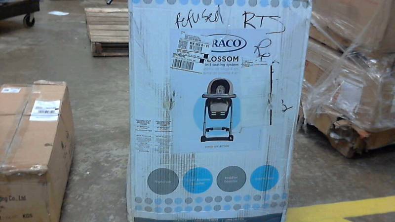 lot 3028 image: Graco 4-in-1 Vance Seating Highchair System