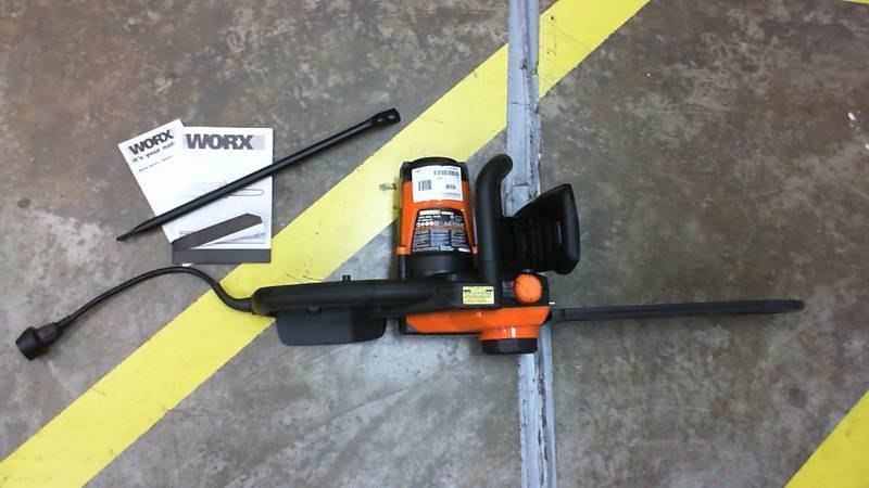 lot 2889 image: Worx 16 Electric Chainsaw