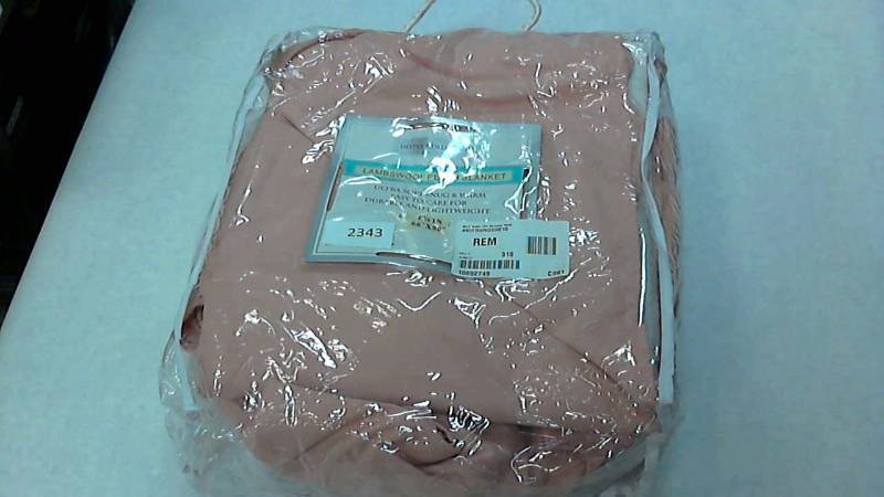 lot 2343 image: McLeland Design Sadie 5Pc Textured Window Set - Pink