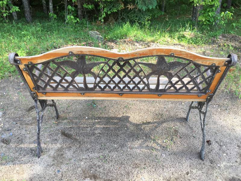 lot 3 image: CAST IRON BENCH