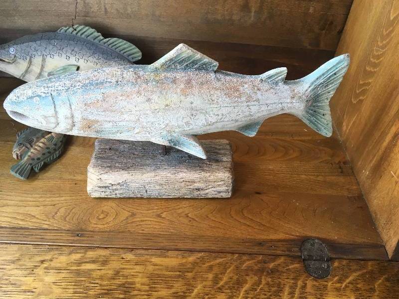 lot 8 image: FISH DECOR LOT