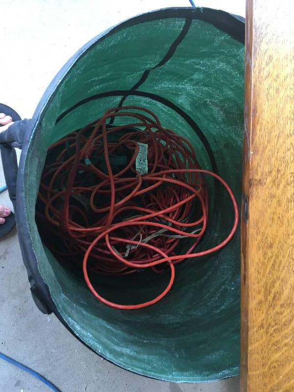 lot 12 image: LIGHTS, (3) EXTENSION CORDS, AND TOTE