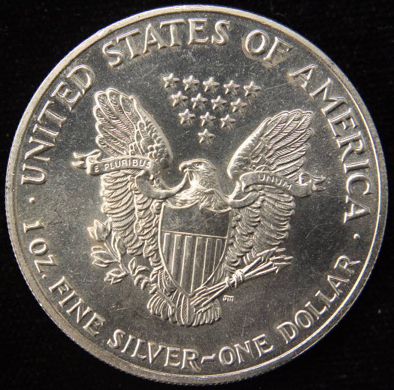 lot 35 image: 1989 AMERICAN SILVER EAGLE .999 FINE SILVER 1 TROY Oz.