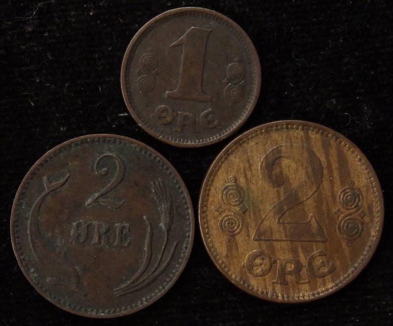 lot 42 image: GROUP OF 3 DENMARK 1923 GL,1891, 2 ORE & 1917 1 ORE