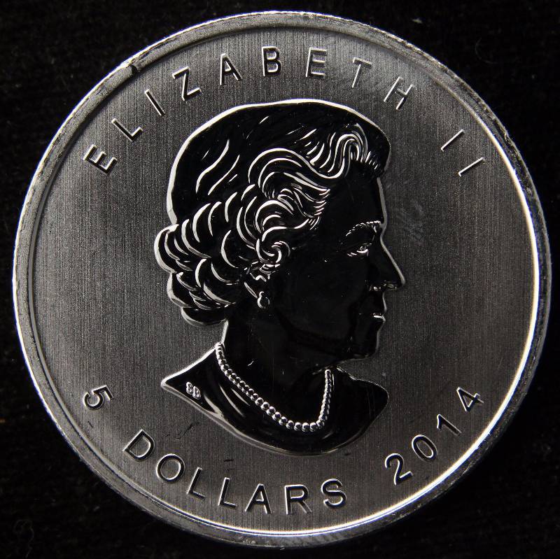 lot 61 image: 2014 CANADA $5 RED TAIL HAWK 1 TROY OZ. .9999 FINE SILVER