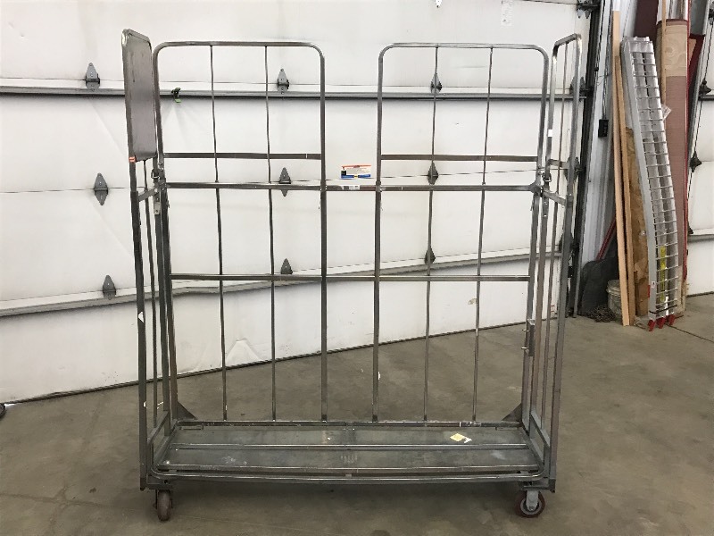 lot 5 image: Commercial Collapsible Cart