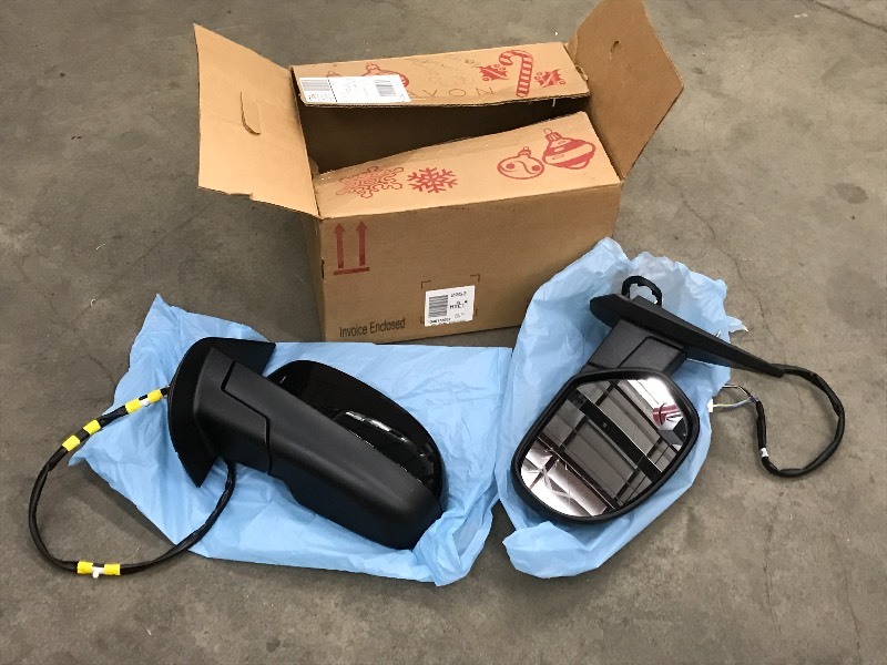 lot 22 image: Set Of Chevrolet Mirrors