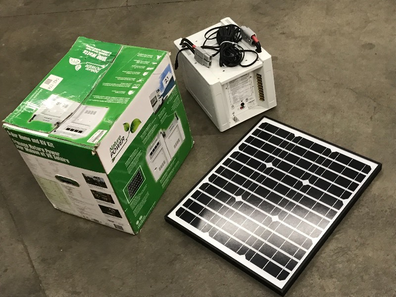 lot 23 image: Unused Solar Generator Set