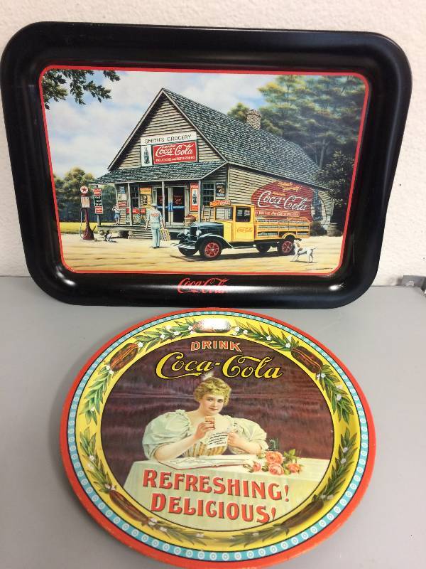 lot 8 image: Coca-Cola Trays