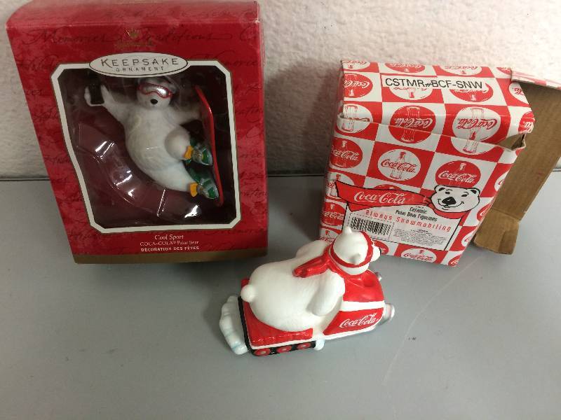 lot 13 image: Coca-Cola Winter FigurineOrnament