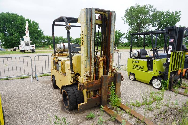 lot 11 image: Cat Model T90C Propane Powered Forklift