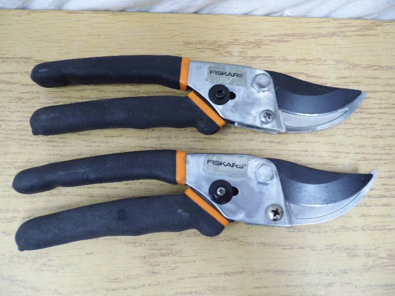 2 Pair of Fiskars Clippers