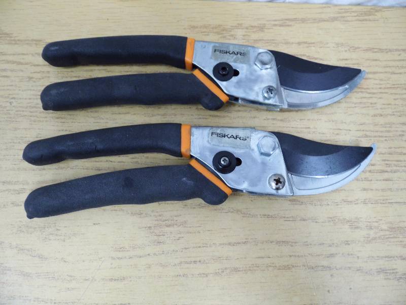 2 Pair of Fiskars Clippers