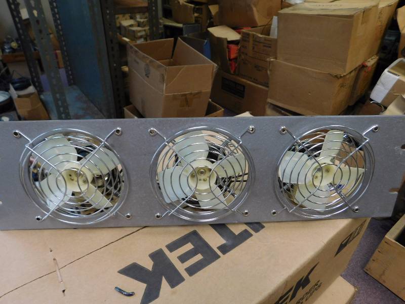 lot 15 image: 6 Howard Industries (Model #1175-08-4154)