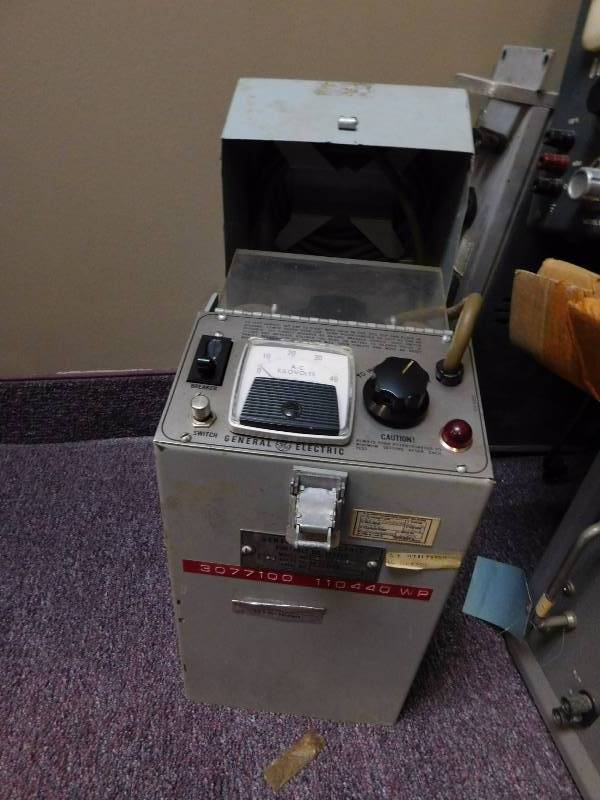 lot 21 image: Treasure Hunters Lot- Misc. MetersAudio OscillatorCompactor Bridge