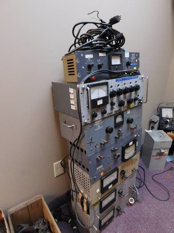 lot 22 image: HP Vacuum Tube, 4 Volt Meters, Dressen-Barnes Regulated Supply