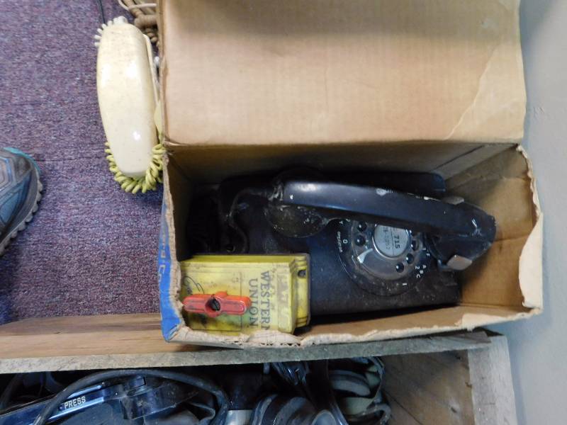 lot 23 image: Vintage Phone Lot