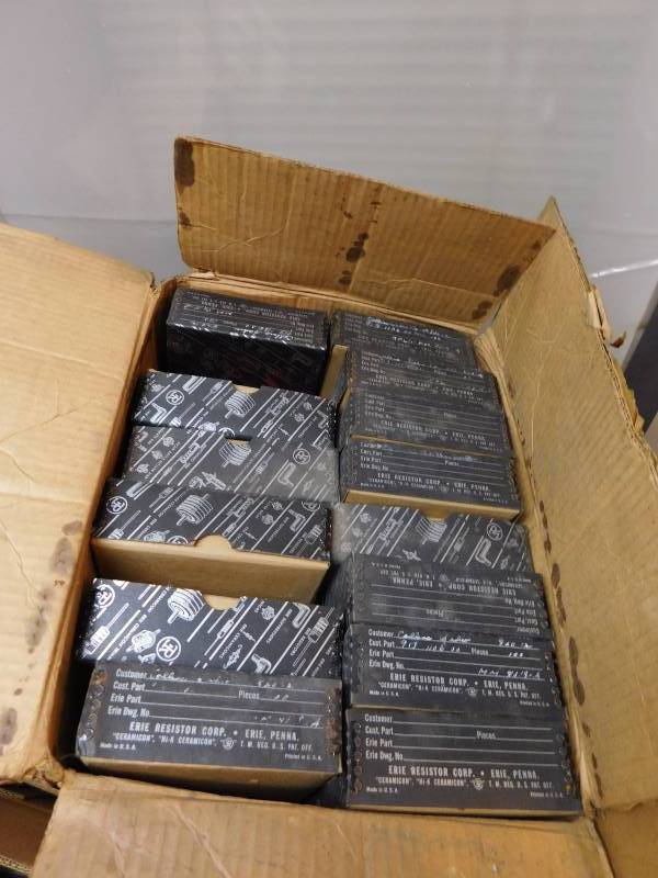 lot 31 image: Mystery Lot (See Photos)