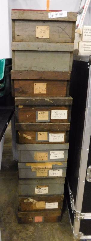 lot 44 image: Vintage Wooden Boxes (x10)