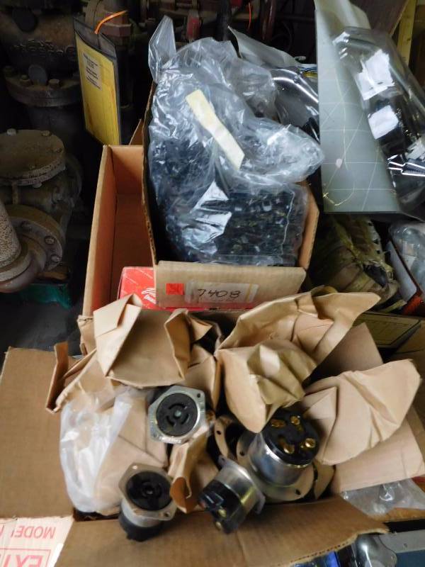 lot 69 image: Bargain Hunters Lot (See Photos)