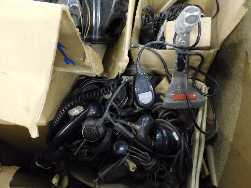 lot 71 image: Large Box- Phones, Receivers, Microphones
