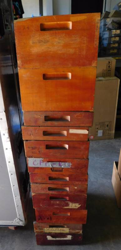 lot 93 image: 12 Antique Boxes, various sizes