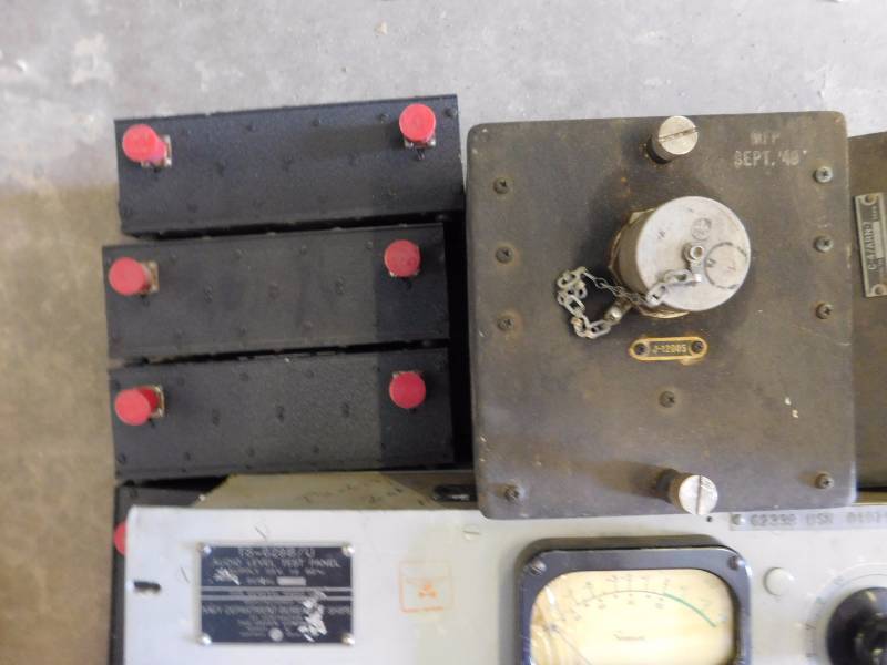 lot 98 image: Miscellaneous Electronics