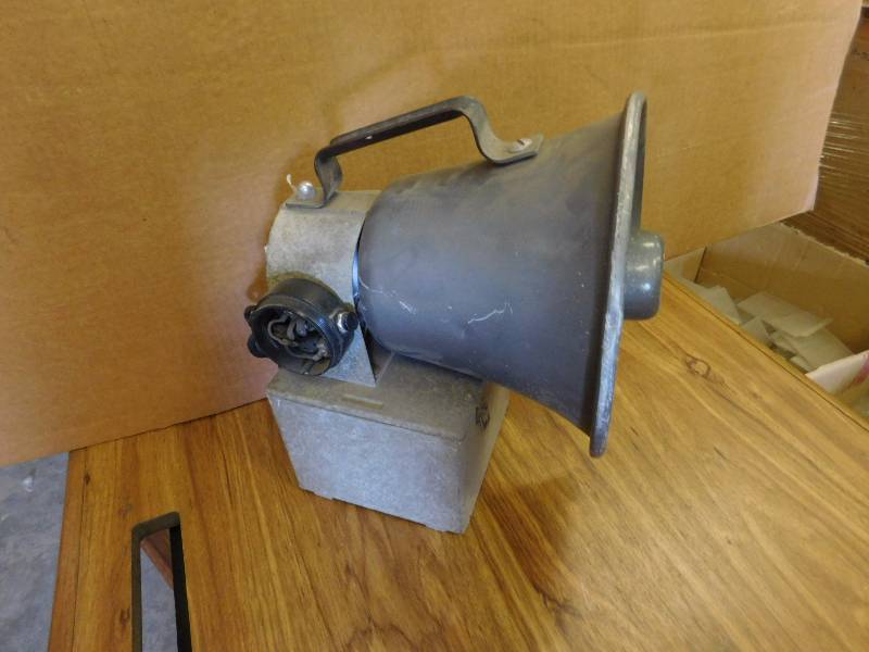 lot 134 image: Vintage Portapage PA System