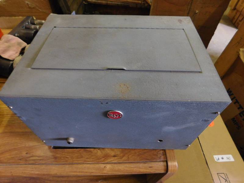 lot 150 image: RCA Amplifier