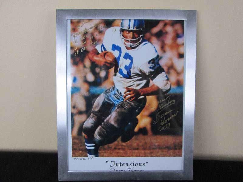 lot 72 image: Duane Thomas Autographed Framed Photo