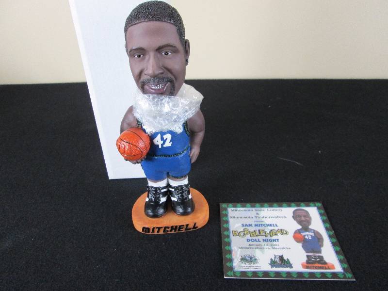 lot 78 image: Sam Mitchell Minnesota Timberwolves Bobblehead